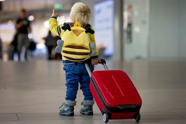 Viajes de los ninos no acompanados