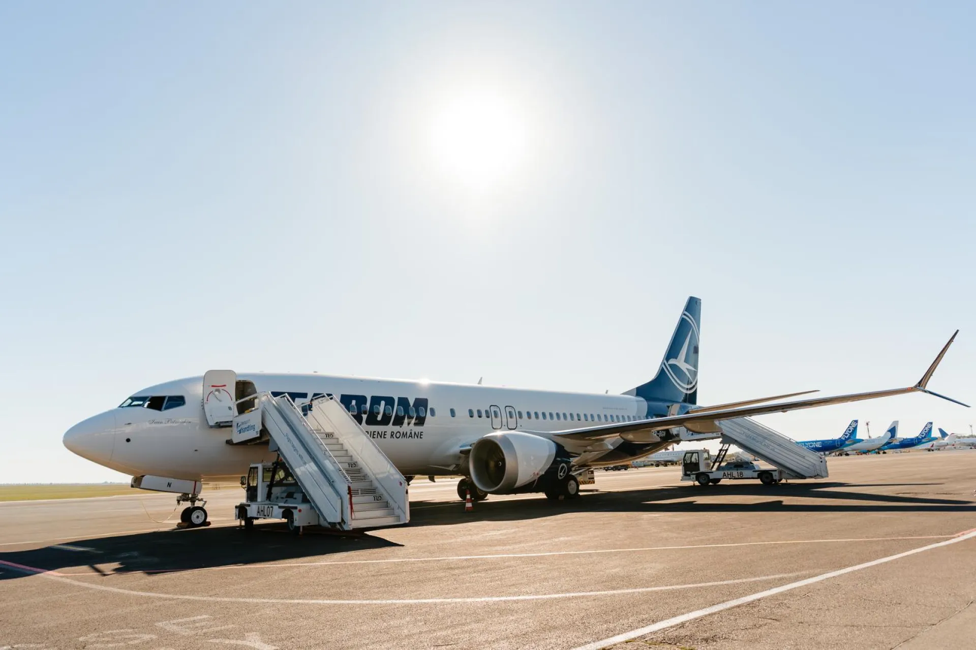 Aeronava TAROM „Ivan Patzaichin” a efectuat primul zbor oficial, destinația către Chișinău